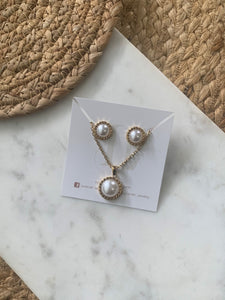 Pearl Necklace Set